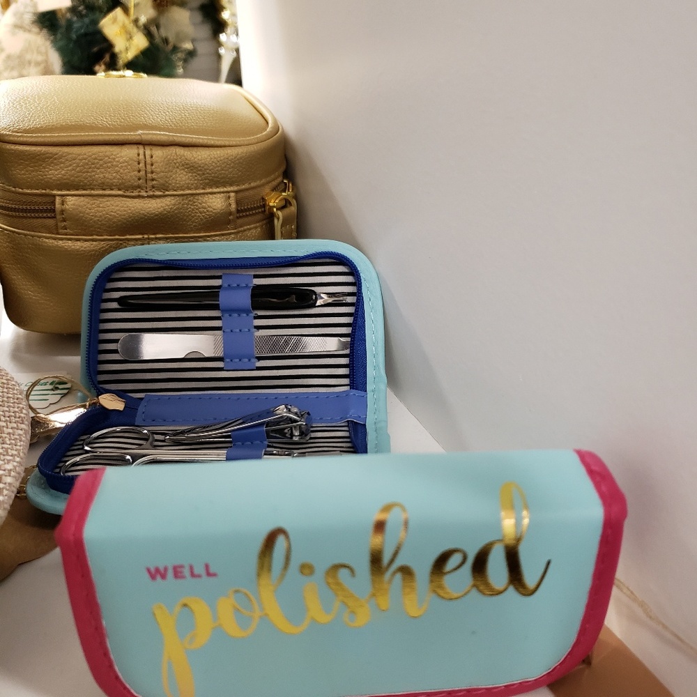 Mini manicure set